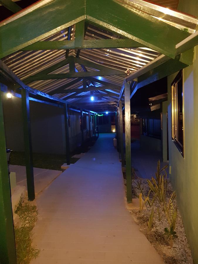 Mama Lee'S Lodge Yamoransa Экстерьер фото