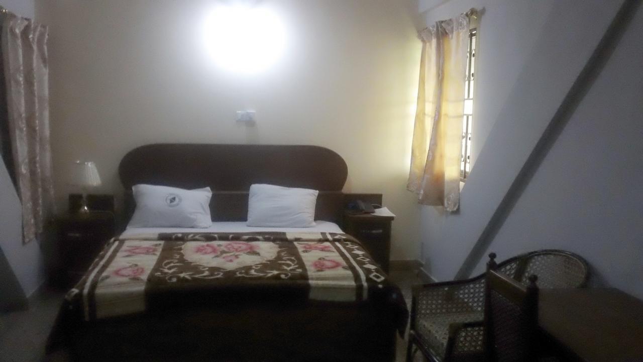Mama Lee'S Lodge Yamoransa Экстерьер фото